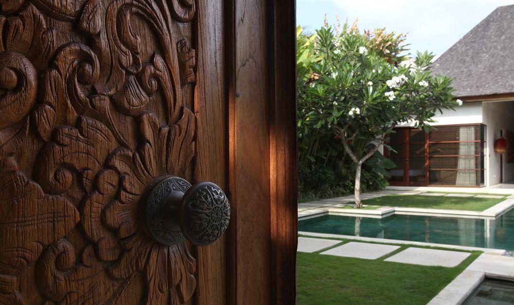 Nyaman Villas Seminyak Exterior photo