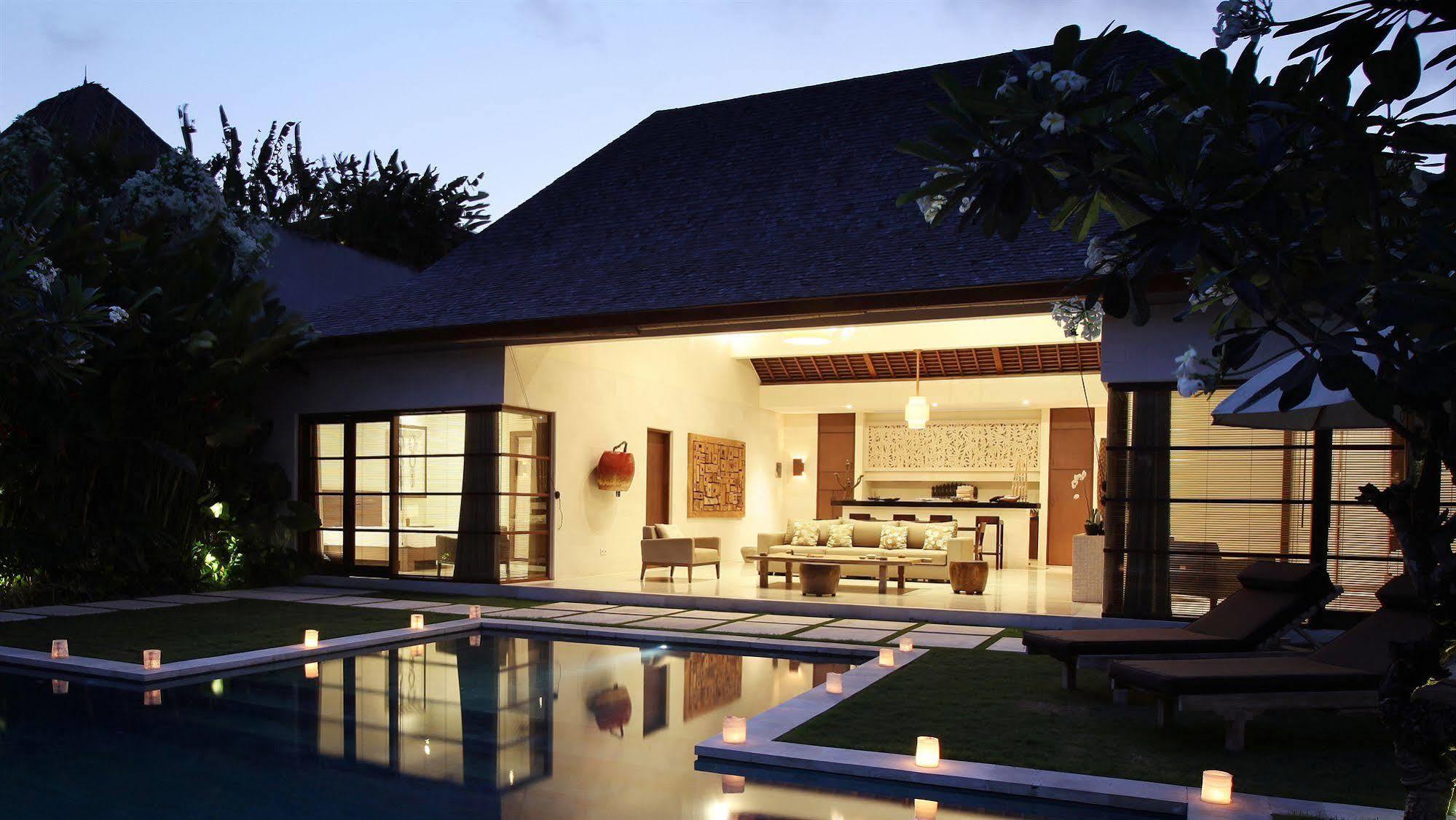 Nyaman Villas Seminyak Exterior photo